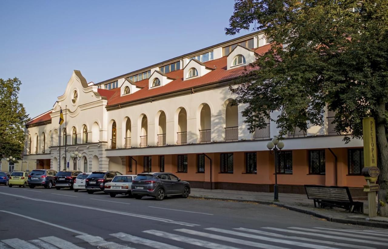 Remarkable Appartments In Town Center ポルタヴァ エクステリア 写真